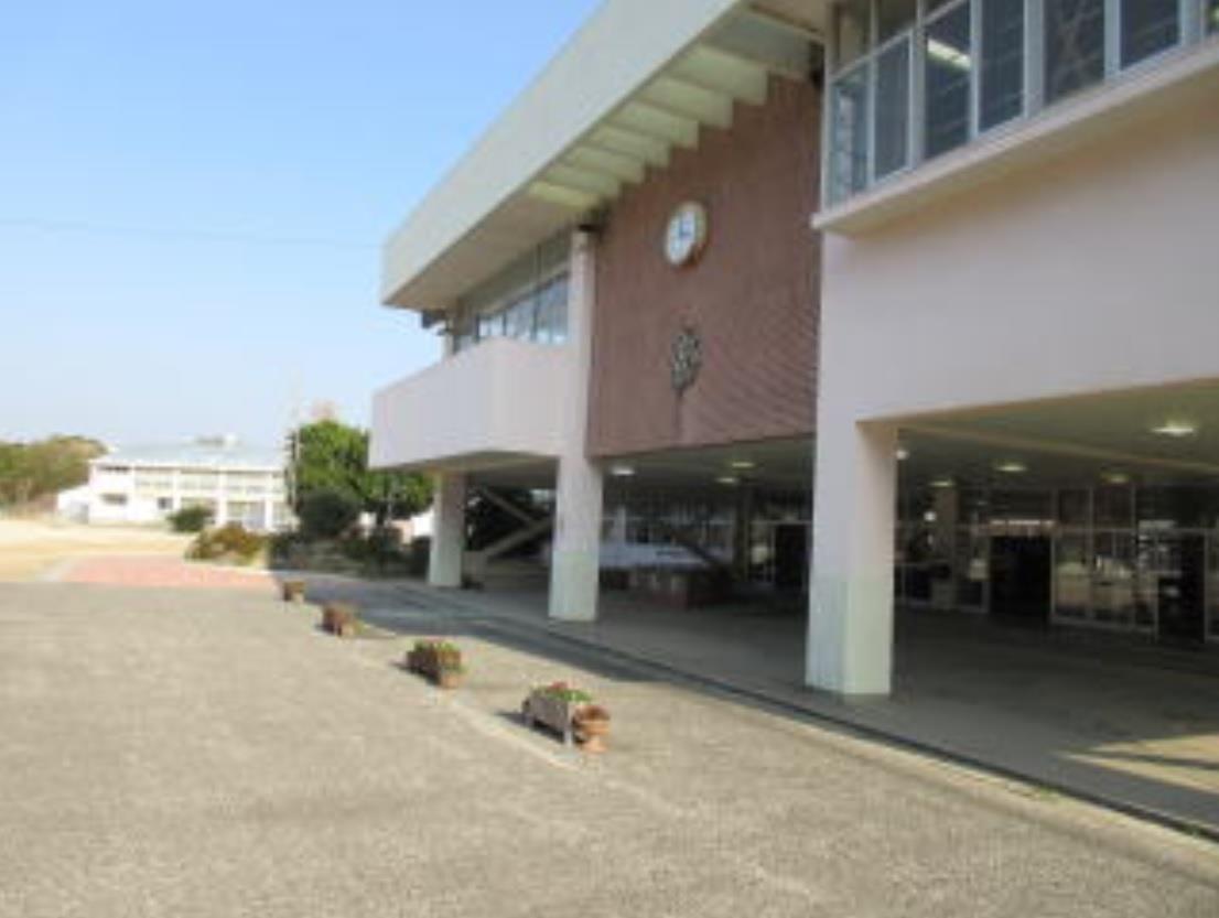 小学校　香焼小学校（小学校）まで500m