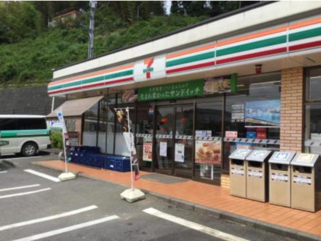 コンビニ　セブンイレブン横浜鉄町店（コンビニ）まで362m