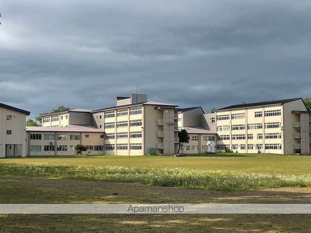 中学校　釧路市立北中学校（中学校）まで791m