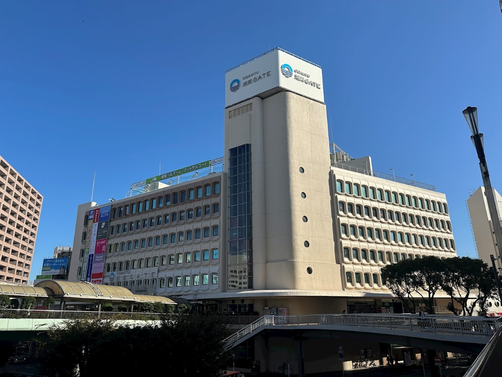 ショッピングセンター　ODAKYU湘南GATE(小田急湘南ゲート)（ショッピングセンター）まで498m