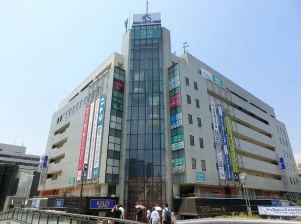 ショッピングセンター　さいか屋 藤沢店（ショッピングセンター）まで763m