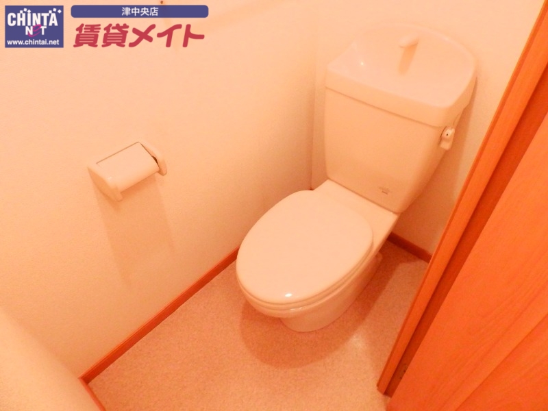 トイレ　反転同型タイプ