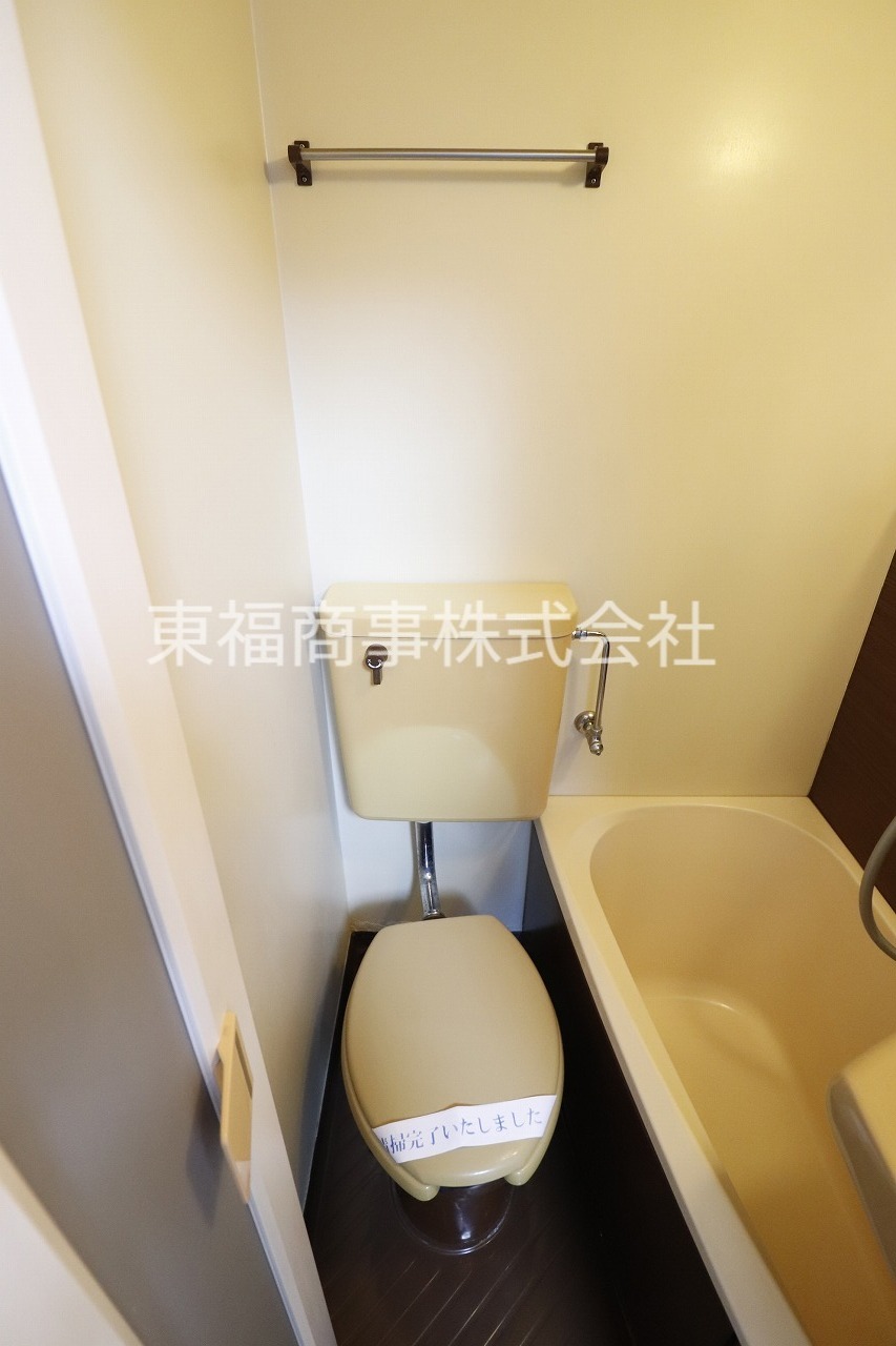 トイレ　同建物別部屋参考写真