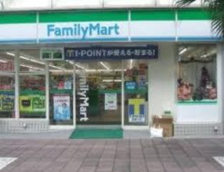コンビニ　ファミリーマートサンズ田端新町店（コンビニ）まで148m