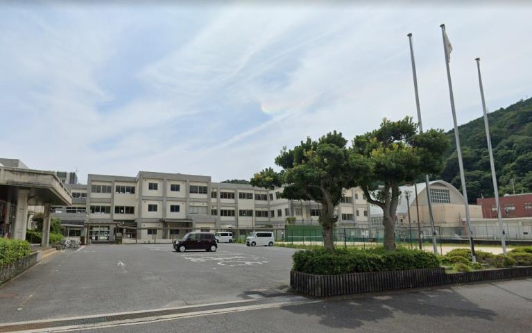 中学校　和木中学校（中学校）まで1257m