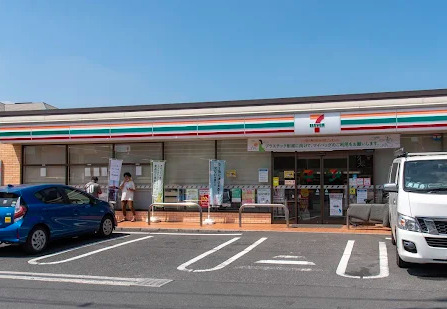 コンビニ　セブンイレブン 江戸川北小岩7丁目店（コンビニ）まで427m