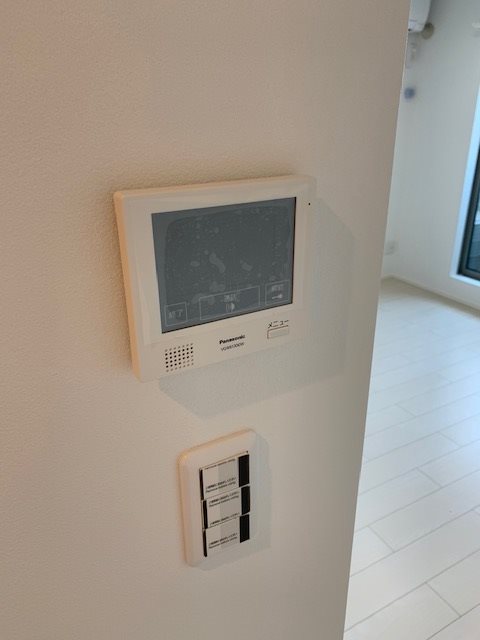 セキュリティ　TVモニターで来客確認