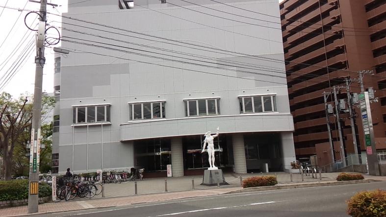 図書館　東広島市立サンスクエア児童青少年図書館（図書館）まで427m