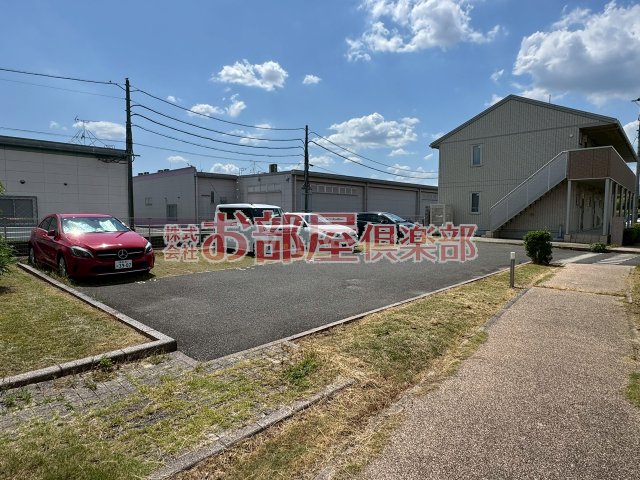 駐車場　駐車スペースもあります