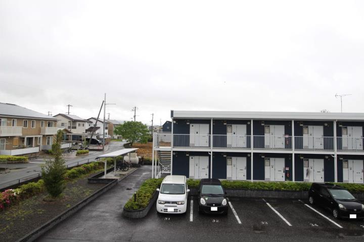 駐車場　エントランス