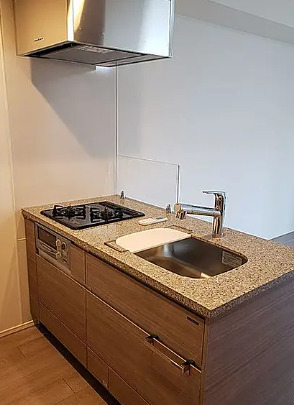 キッチン　別部屋の画像を使用しております。