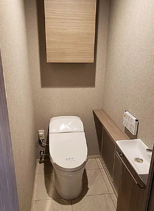 トイレ　別部屋の画像を使用しております。