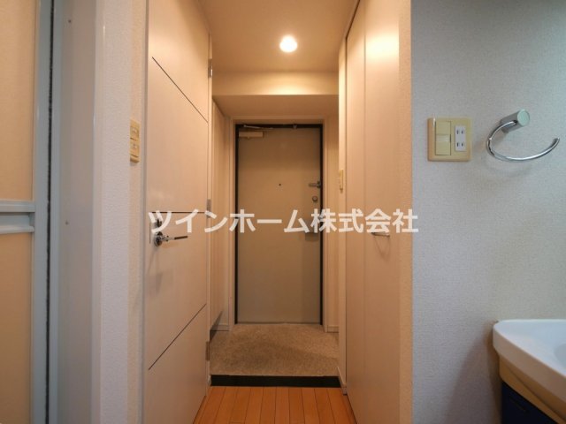 玄関　他室写真