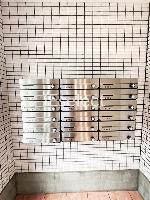 その他共有部分　メールボックス置き場です