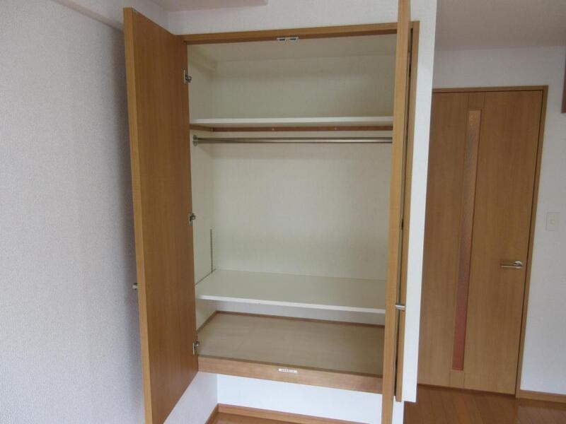 収納　下から上までビッシリの収納クローゼット。