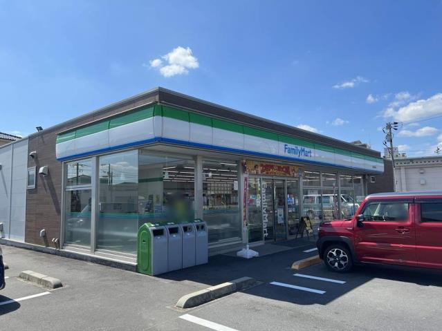 コンビニ　ファミリーマート 高松稲荷店（コンビニ）まで460m