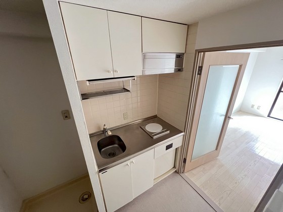 キッチン　※別の部屋の写真です