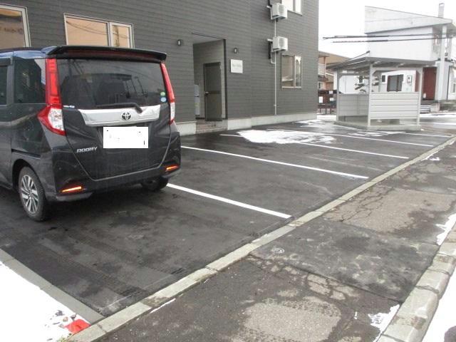 駐車場　駐車場