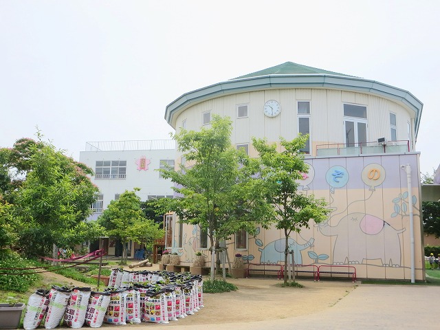 幼稚園・保育園　花園幼稚園（幼稚園・保育園）まで703m