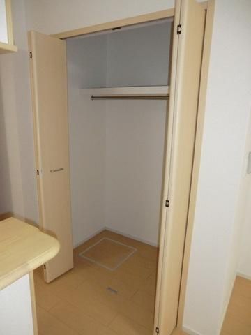 収納　クローゼット収納完備