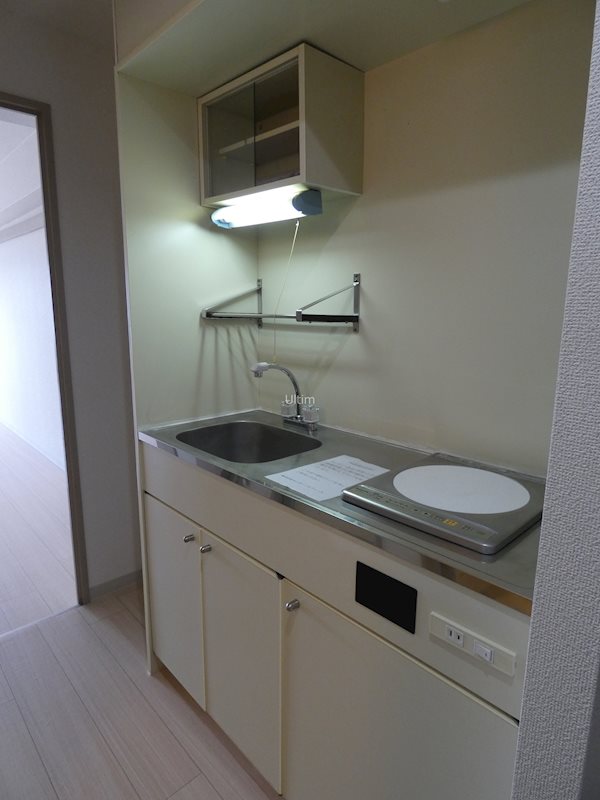 キッチン　※同タイプの他のお部屋です