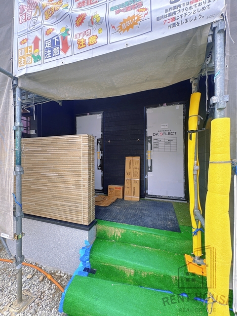 エントランス　外観（建設中）