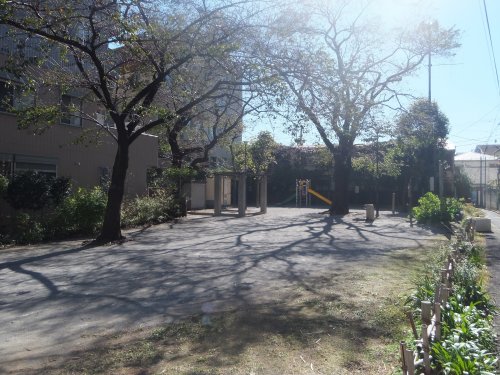公園　すみれ公園（公園）まで123m