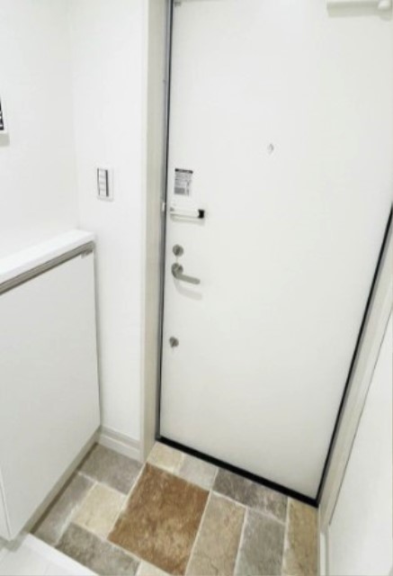 玄関　別部屋同仕様タイプ