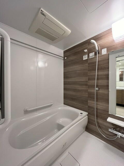 バス・シャワールーム　※写真は同タイプ住戸です。