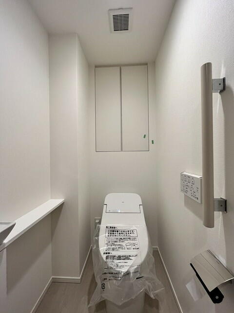 トイレ　※写真は同タイプ住戸です。