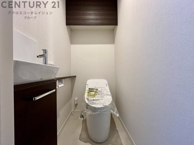 トイレ　温水洗浄便座付きのトイレです♪