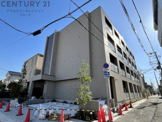 建物外観　エレベーター付きで重い荷物も楽々♪