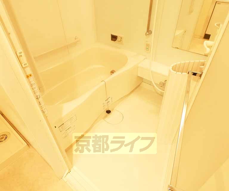 バス・シャワールーム　きれいなお風呂です。