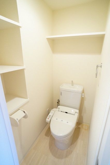 トイレ　他号室。参考写真