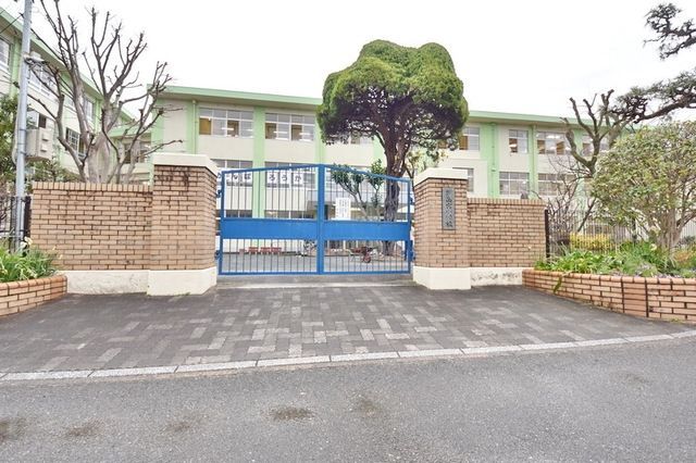 小学校　高宮小学校（小学校）まで653m
