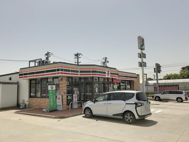 コンビニ　セブンイレブン（コンビニ）まで2407m
