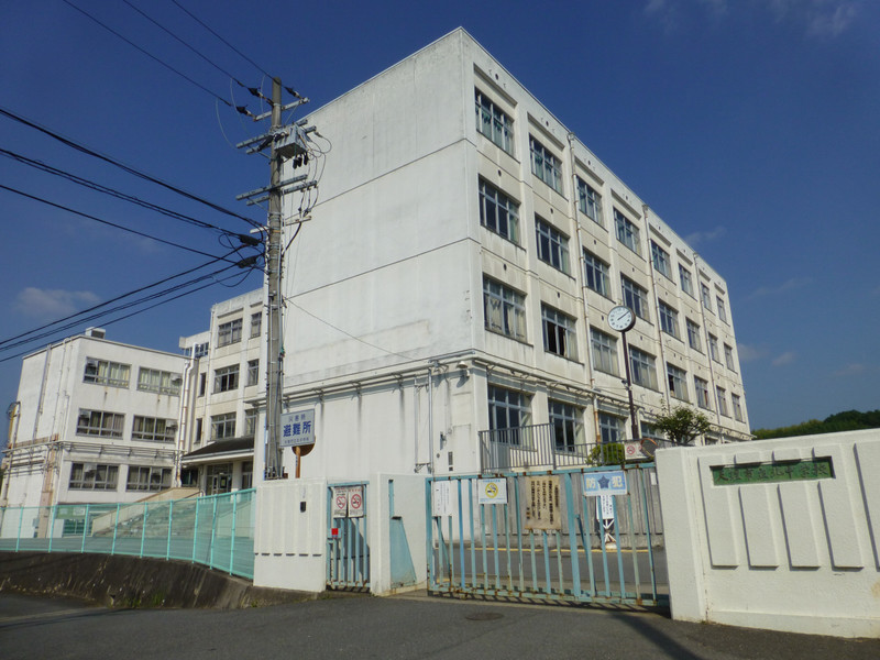 中学校　北中学校（中学校）まで1814m