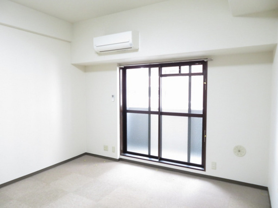 居室・リビング　※別の部屋の写真です