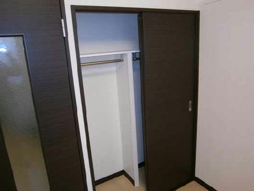 収納　クローゼット付き