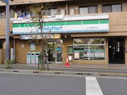 コンビニ　ファミリーマート滝野川店（コンビニ）まで286m