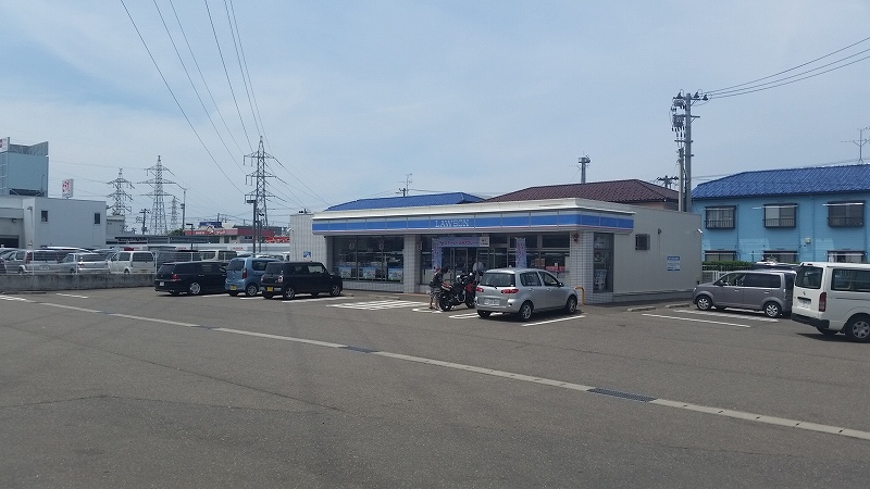 コンビニ　ローソン新潟牡丹山五丁目店（コンビニ）まで320m