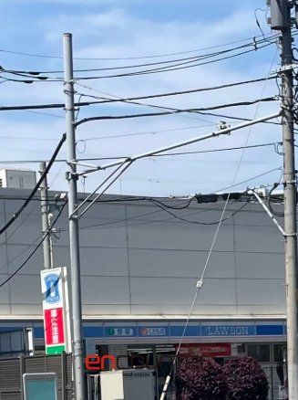 コンビニ　ローソン足立新田1丁目店（コンビニ）まで150m