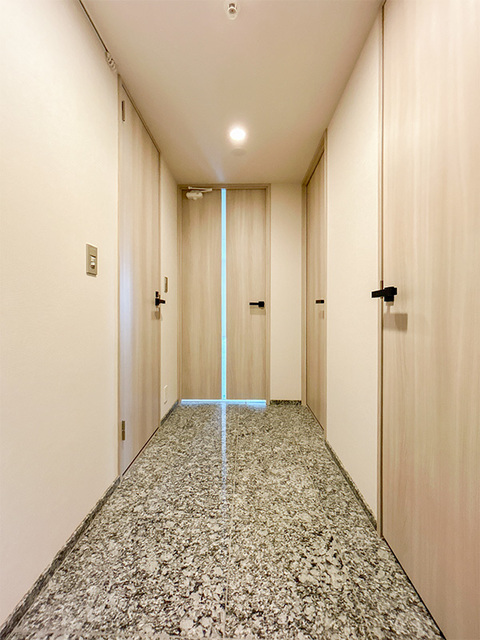 玄関　※写真は同タイプ住戸です。