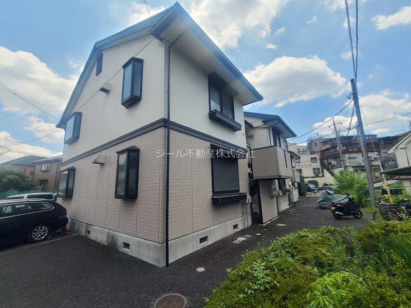 建物外観　外壁リフォーム済です。