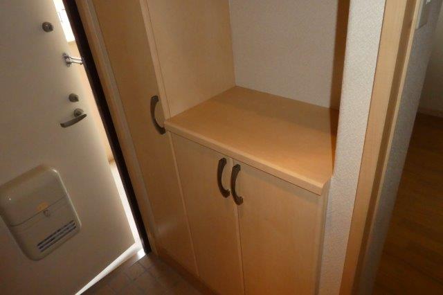 玄関　シューズボックス