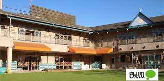 幼稚園・保育園　認定こども園松ヶ丘幼稚園（幼稚園・保育園）まで225m