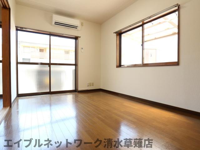 居室・リビング　居間です
