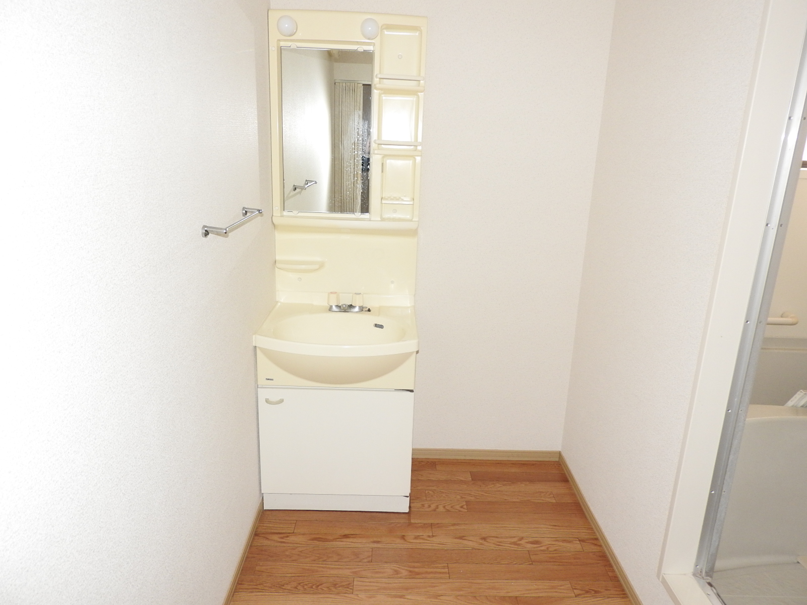 洗面設備　※別号室のお写真になります。