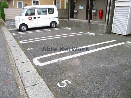 駐車場　駐車場