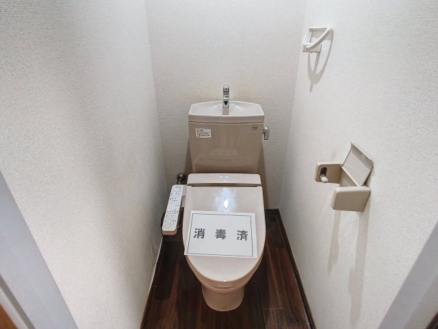 トイレ　掲載の写真は空室の１室を表示しており、実際のお部屋とは仕様等